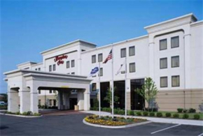 Отель Hampton Inn Linden  Линден